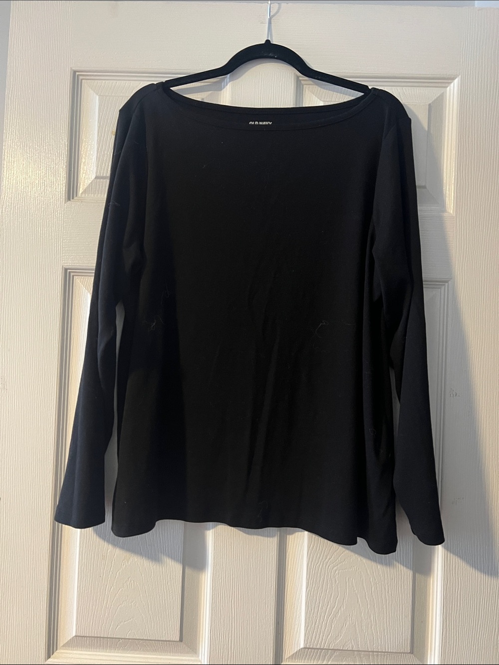 Old Navy Black Long-Sleeve Women's Tee